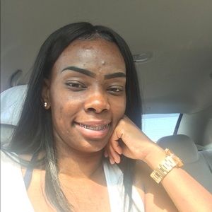 Meet your Posher, Shana